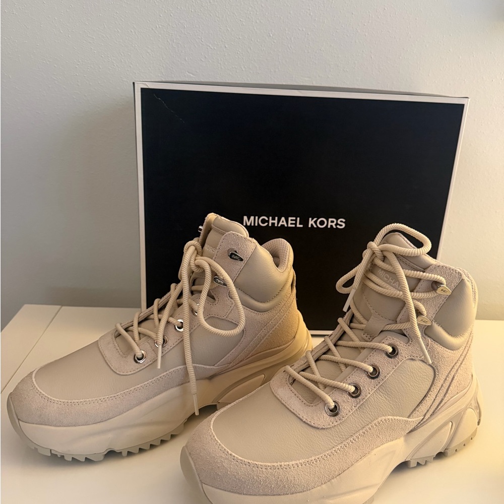 Michael Kors Bone Darius Hiker Leather Boots, Womens 8.5